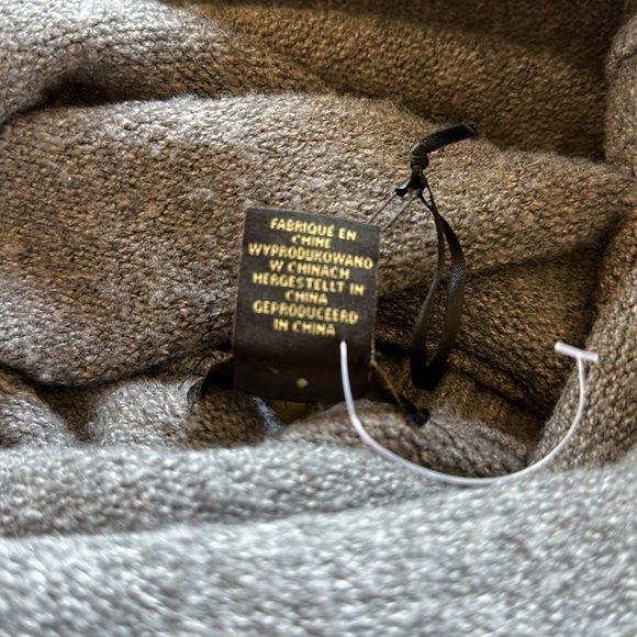 House of Harlow 1960 Skirt Sweater Knit size small Cozy Gray NWT - Picture 6 of 8